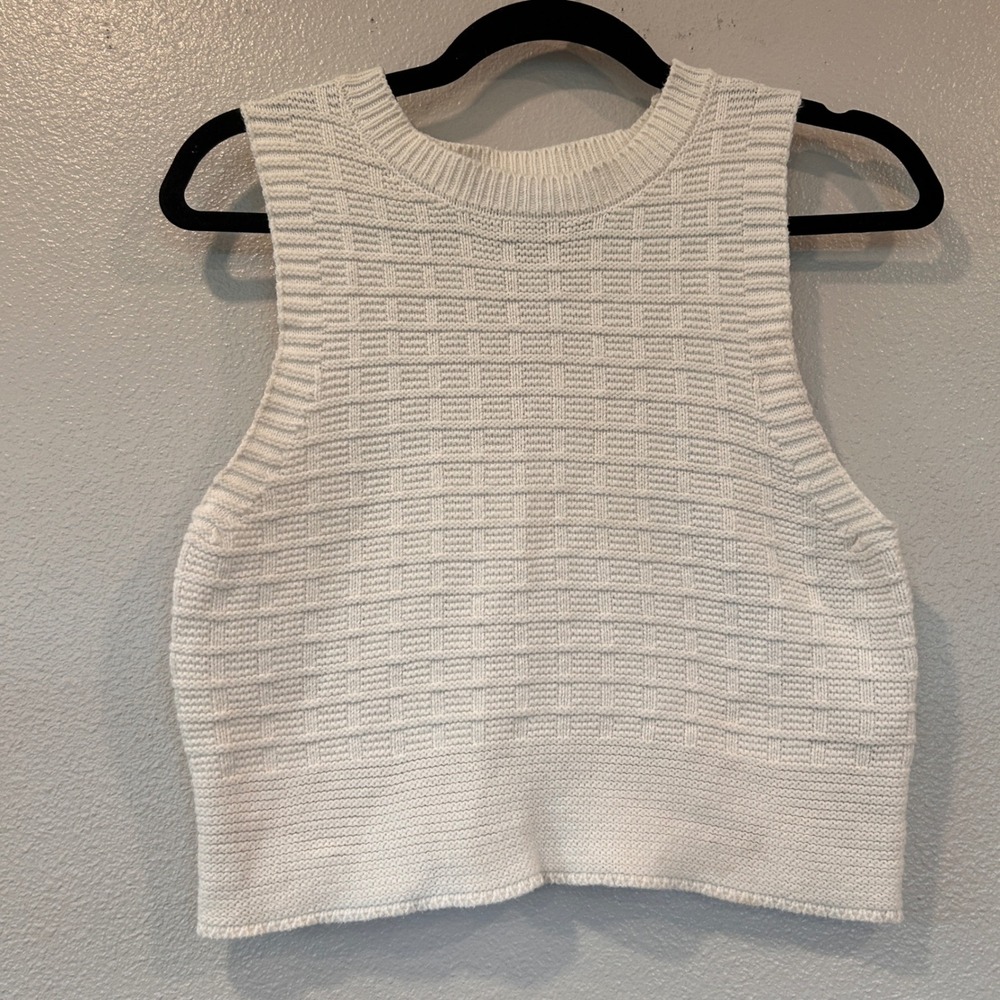 Forever 21 White Basketweave Knit Cropped Sweater Vest Sleeveless Top‎ Small